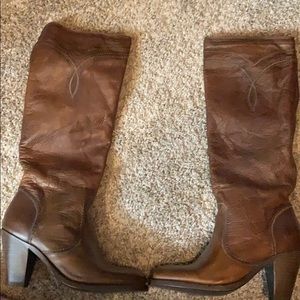 Frye boots size 6.5 never worn